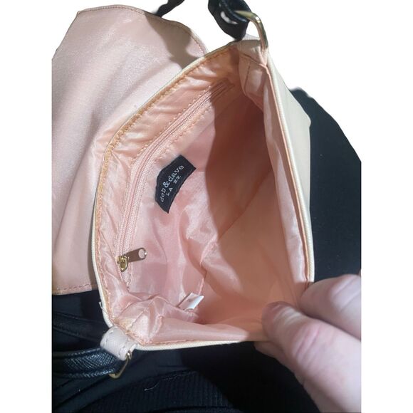 Deb and Dave NY/LA Bow Crossbody - Picture 7 of 8